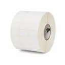 ZIPZPD10045130 - ZEBRA - Etiqueta 31.8"x25.4", T. Directa. Papel Blanco, Z-Perform 1450D, para Impresora Desktop, 2630/Rollo, con adhesivo Permanent Rubber, Perf. entre etiq., 1 al paso. Núcleo 1.". Diámetro 5.". 6 Rollos/caja. Peso por caja .47 kg.